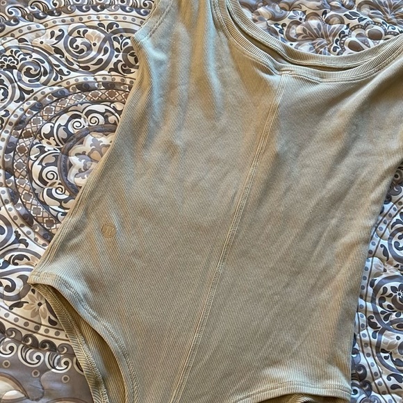 Lululemon Bodysuit - Picture 4 of 5